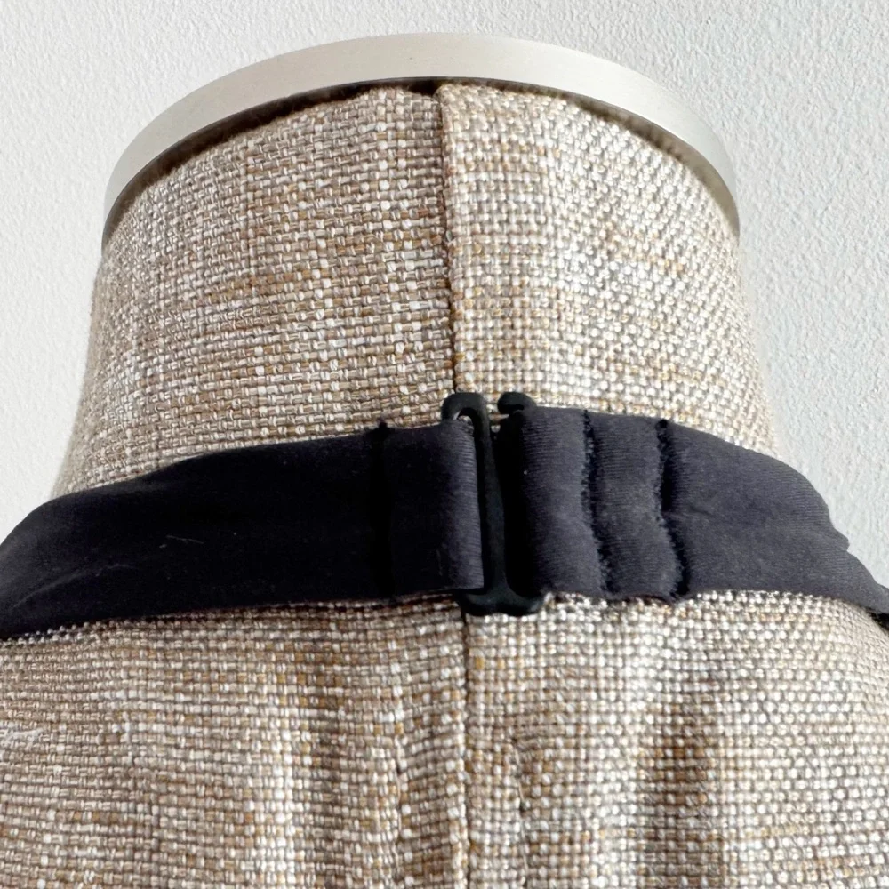 SKIMS Fits Everybody Plunging Neckline Halter Dress - Picture 9 of 12